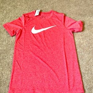 New with tags Nike tshirt